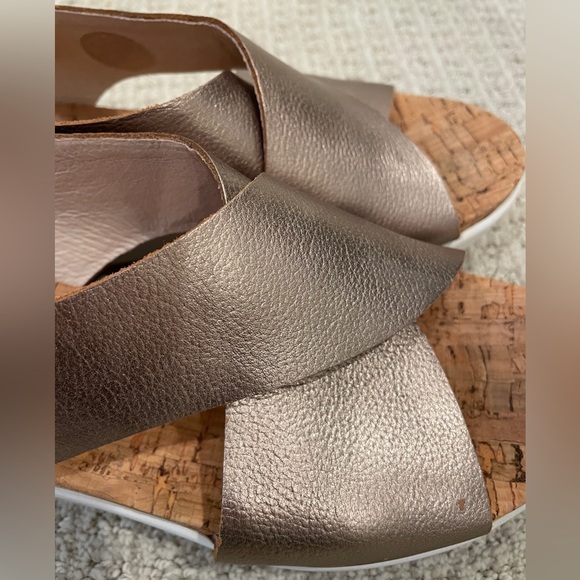 Pikolinos Mykonos Criss Cross Leather Slingback Sandals with Velcro closure. - Picture 4 of 9